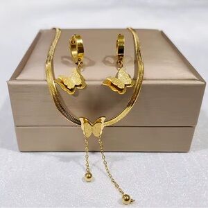 Elegant Gold Butterfly Jewelry Set